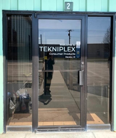 Custom vinyl door signs Photo